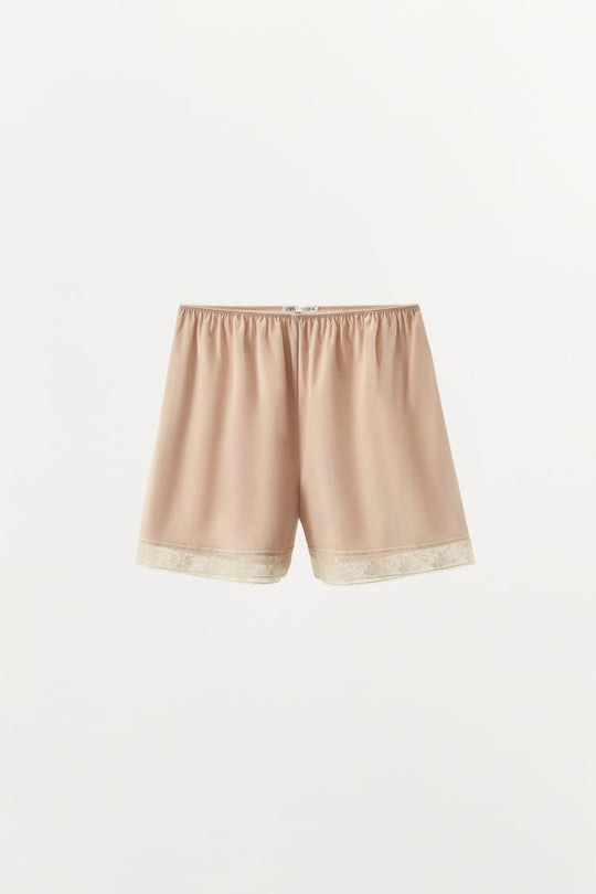 SHORT SATINÉ ET DENTELLE