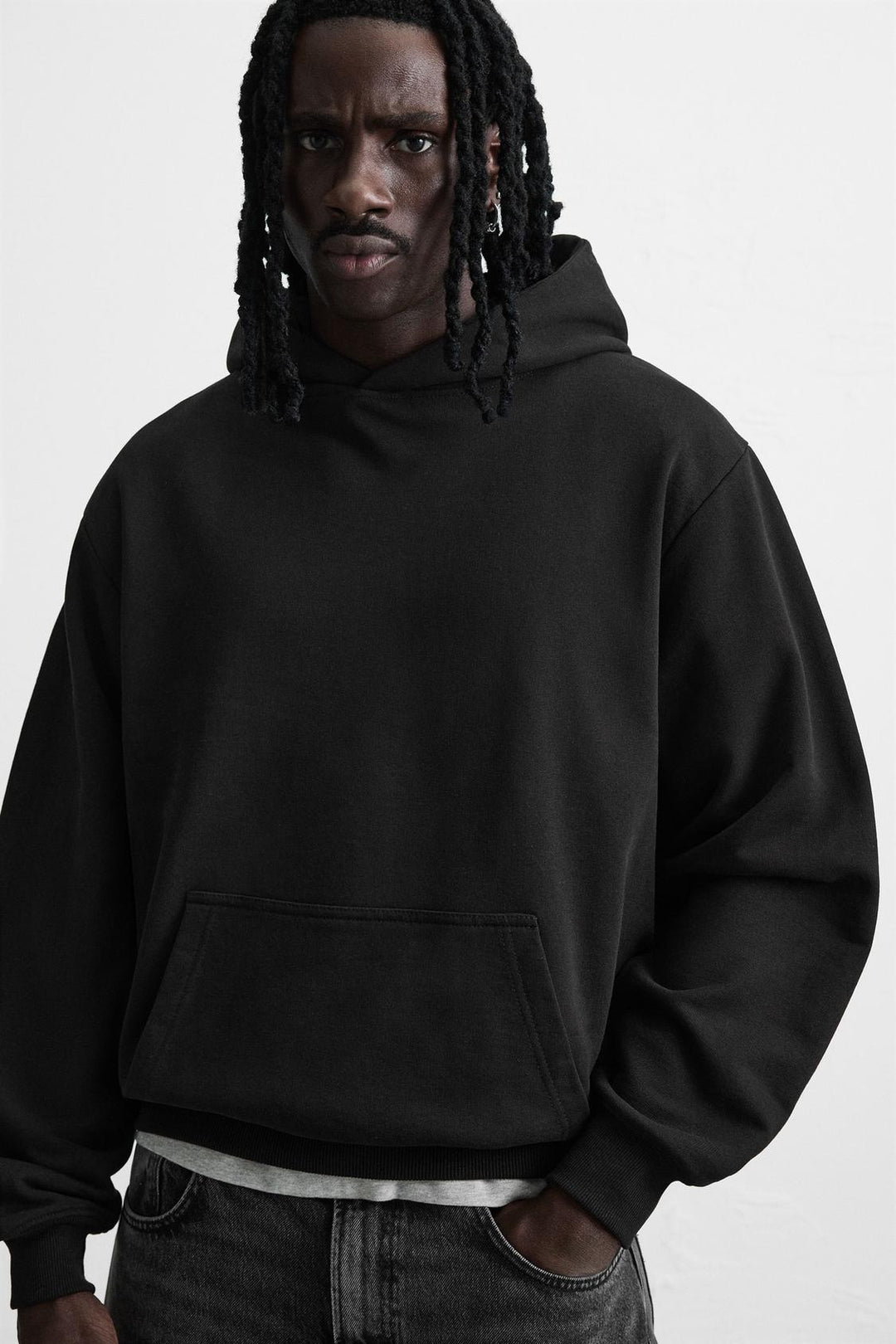 SWEAT À CAPUCHE BASIQUE