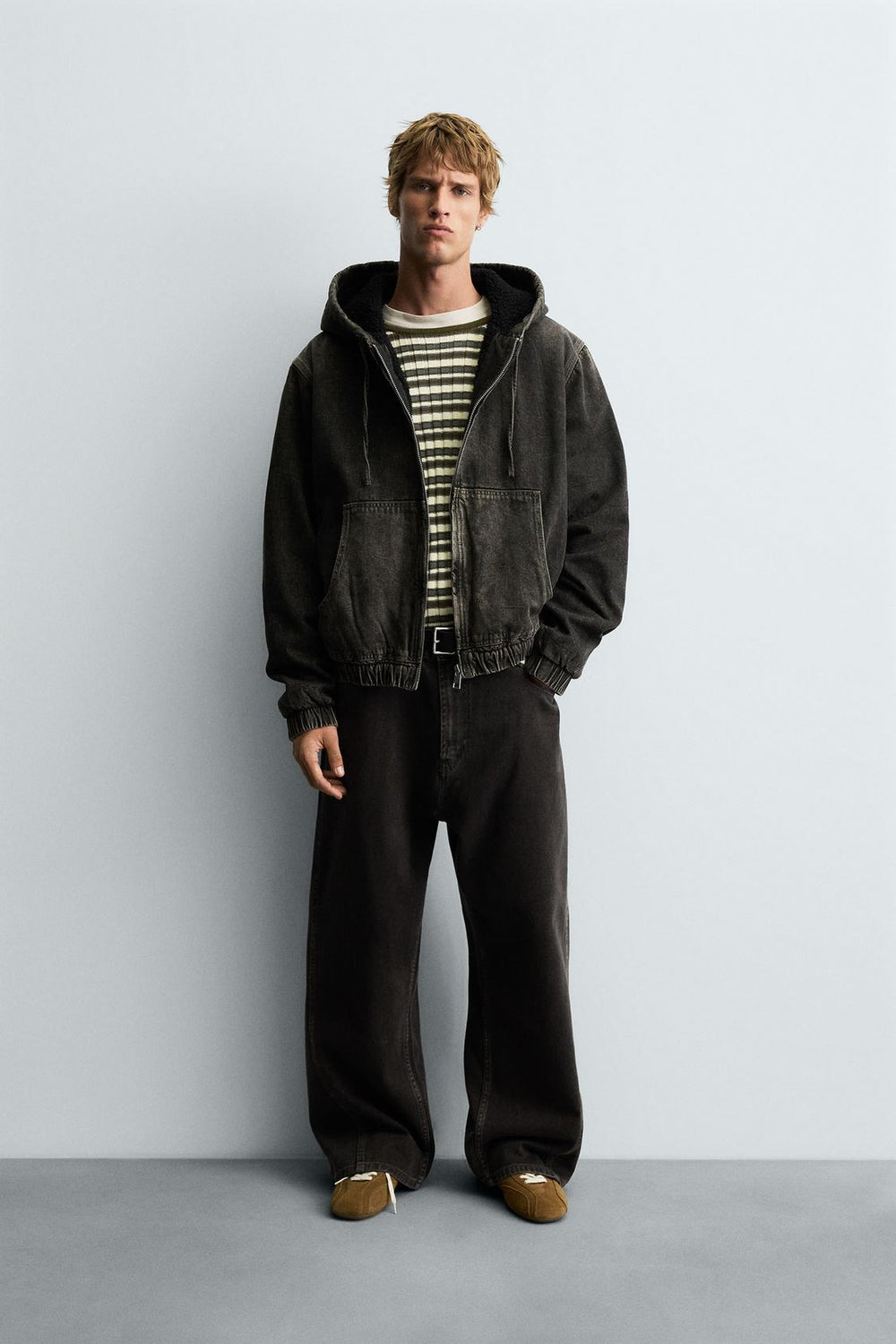 VESTE DÉLAVÉE À CAPUCHE