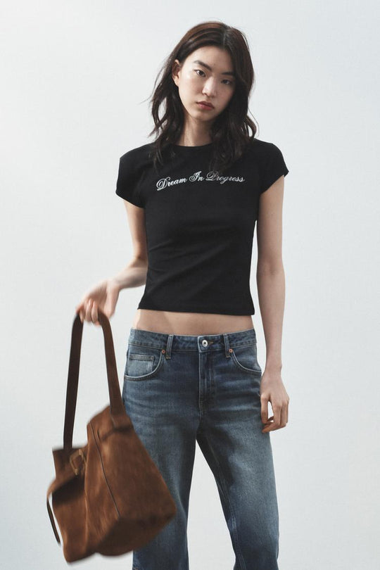T-SHIRT À INSCRIPTION SUR LE DEVANT