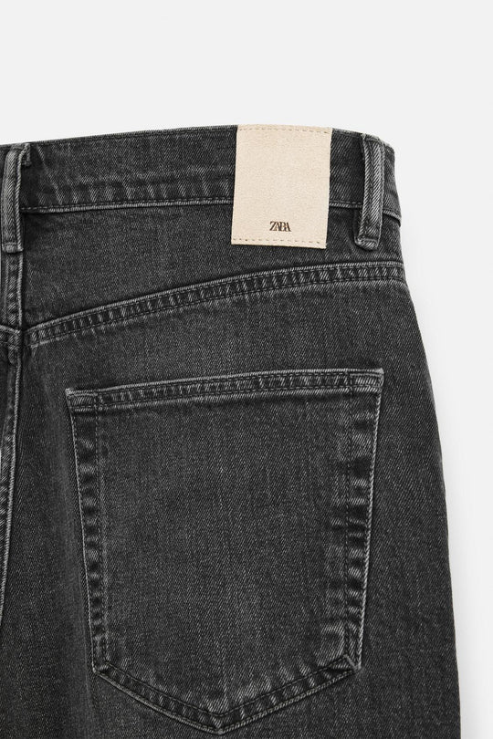SHORT EN DENIM COUPE CLASSIQUE