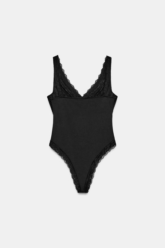 BODY AVEC DENTELLE