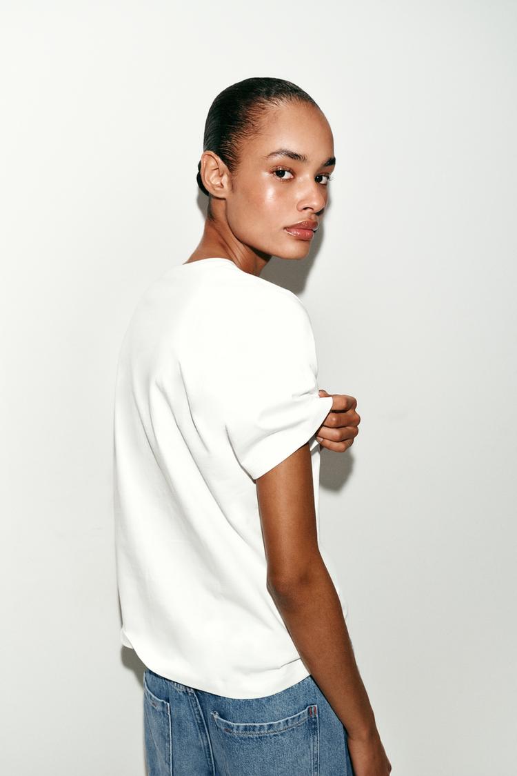 T-SHIRT À NŒUD SUR L'AVANT