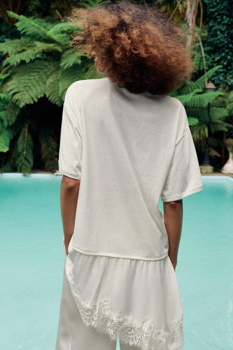 T-SHIRT EN MATIÈRES VARIÉES ET DENTELLE COL TUNISIEN