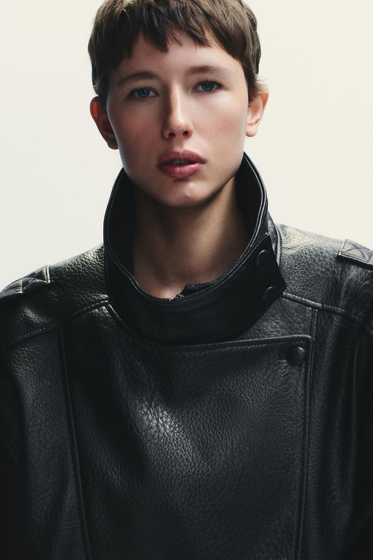 BLOUSON EN MATIÈRE SYNTHÉTIQUE