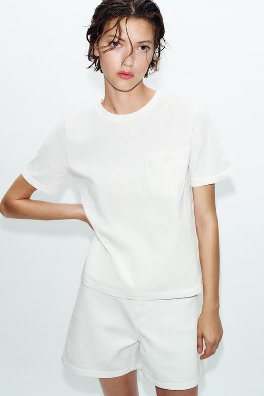 T-SHIRT POCHE BRODÉE