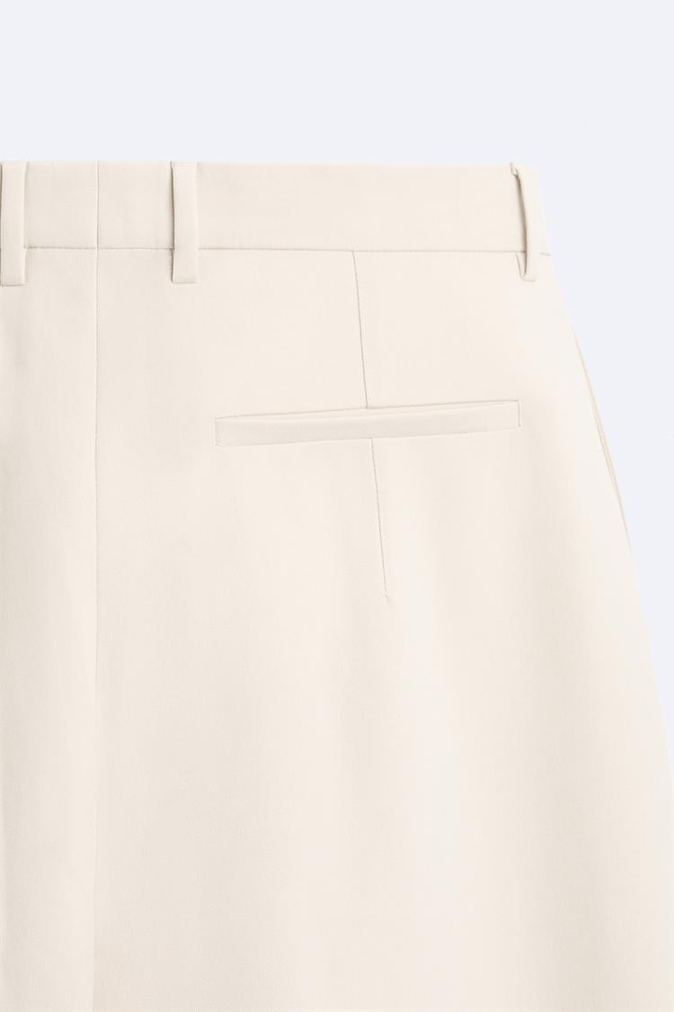 Pantalon coupe large a plis - Beige