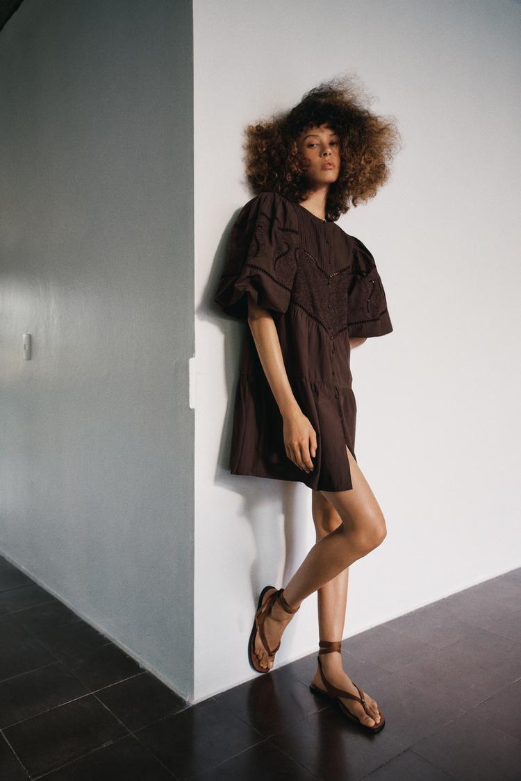 ROBE COURTE EN POPELINE BRODÉE