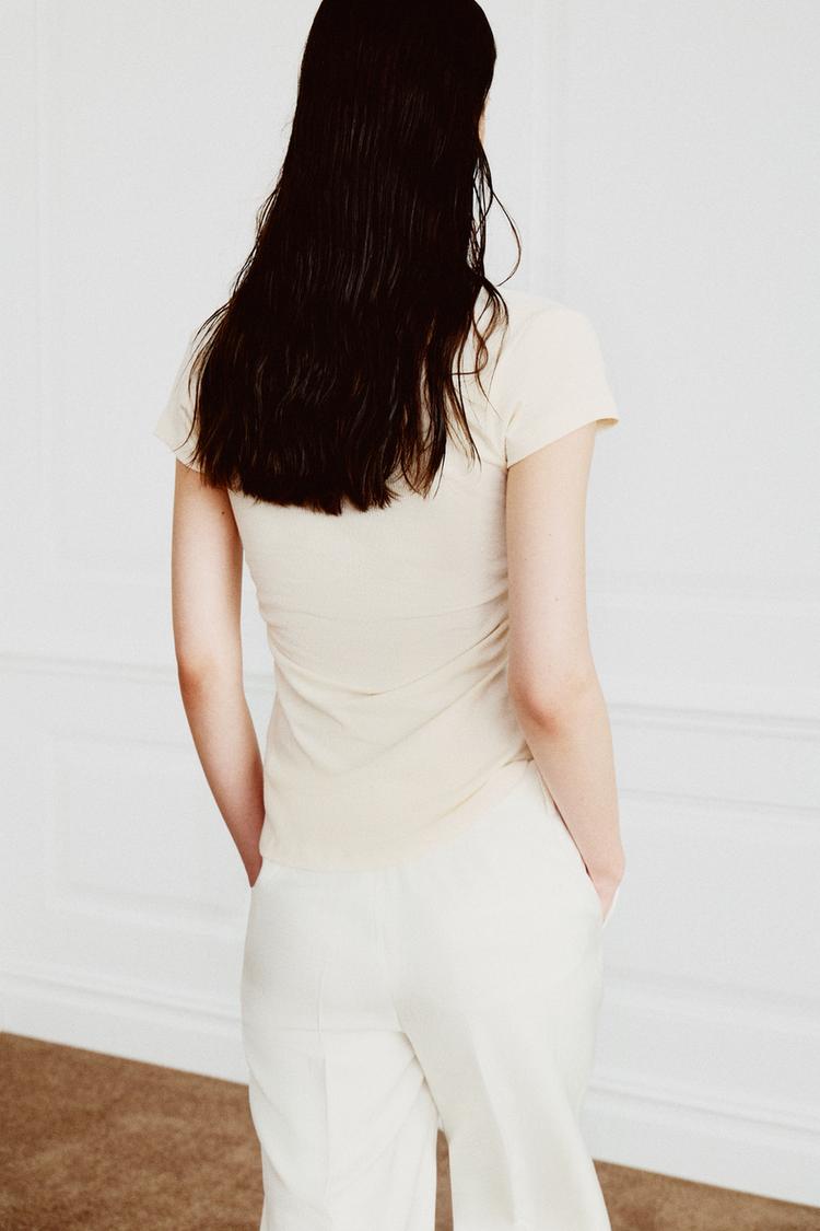 T-SHIRT DRAPÉ EN LIN