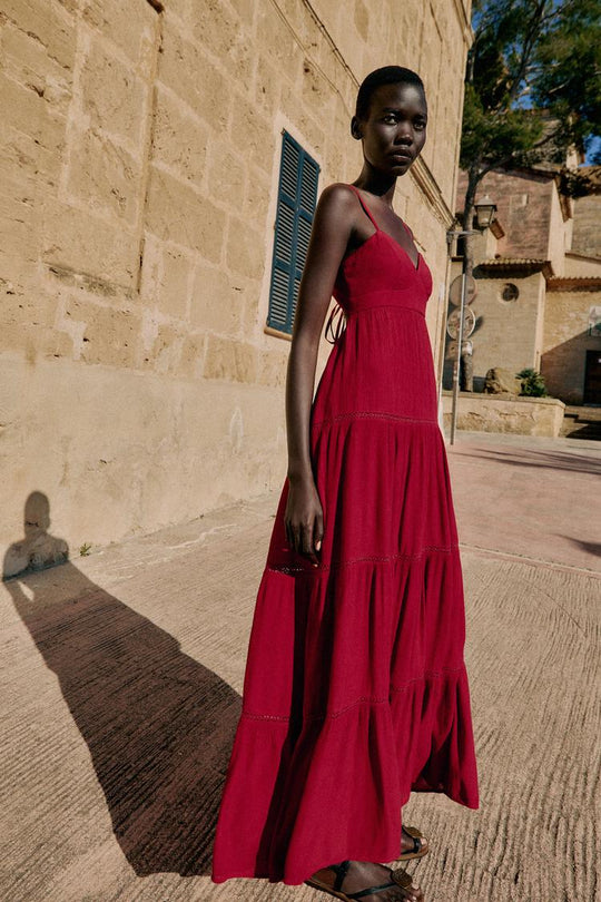 ROBE LONGUE À BRETELLES