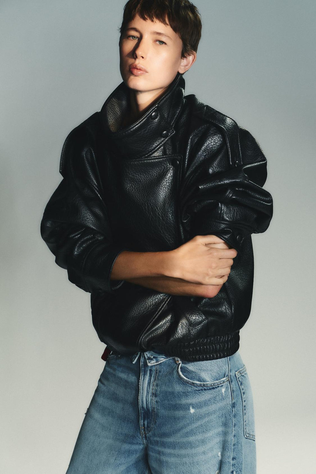 BLOUSON EN MATIÈRE SYNTHÉTIQUE