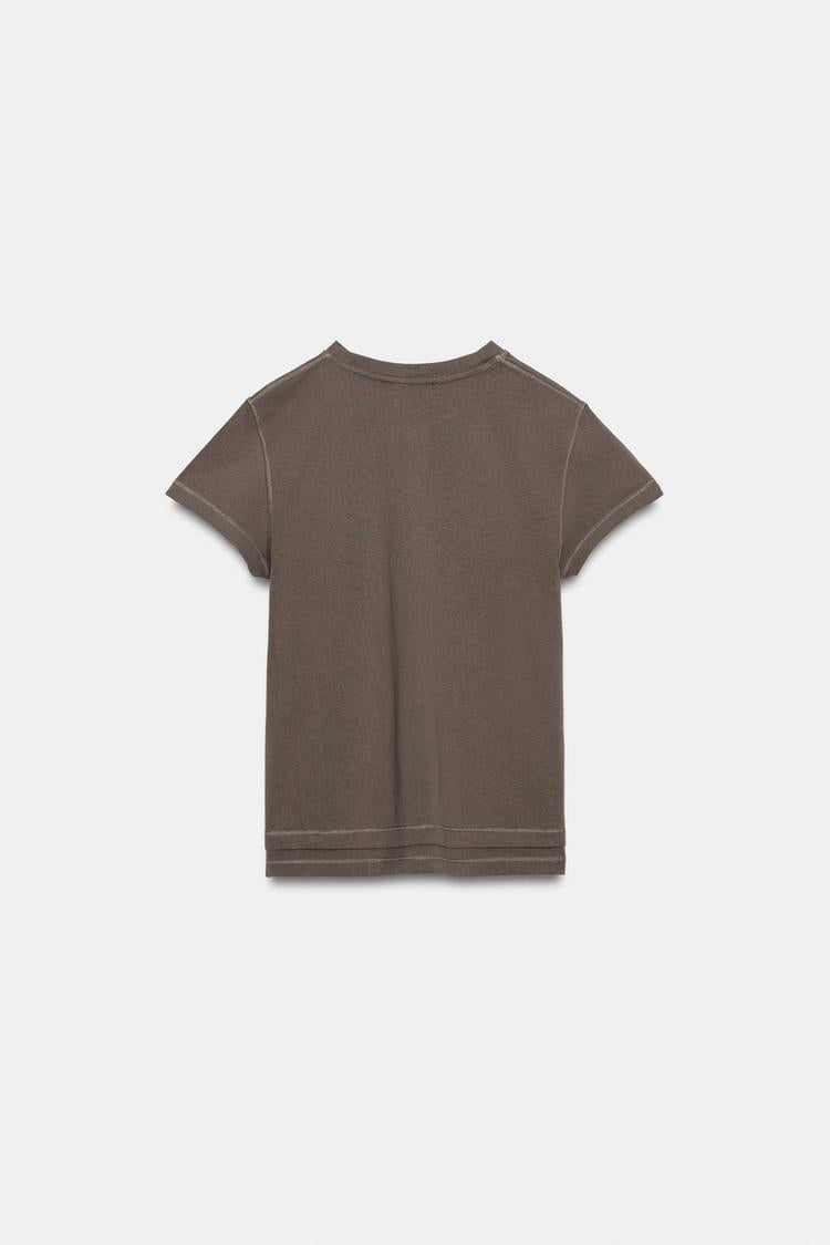 T-SHIRT À MANCHES COURTES EFFET DOUBLE