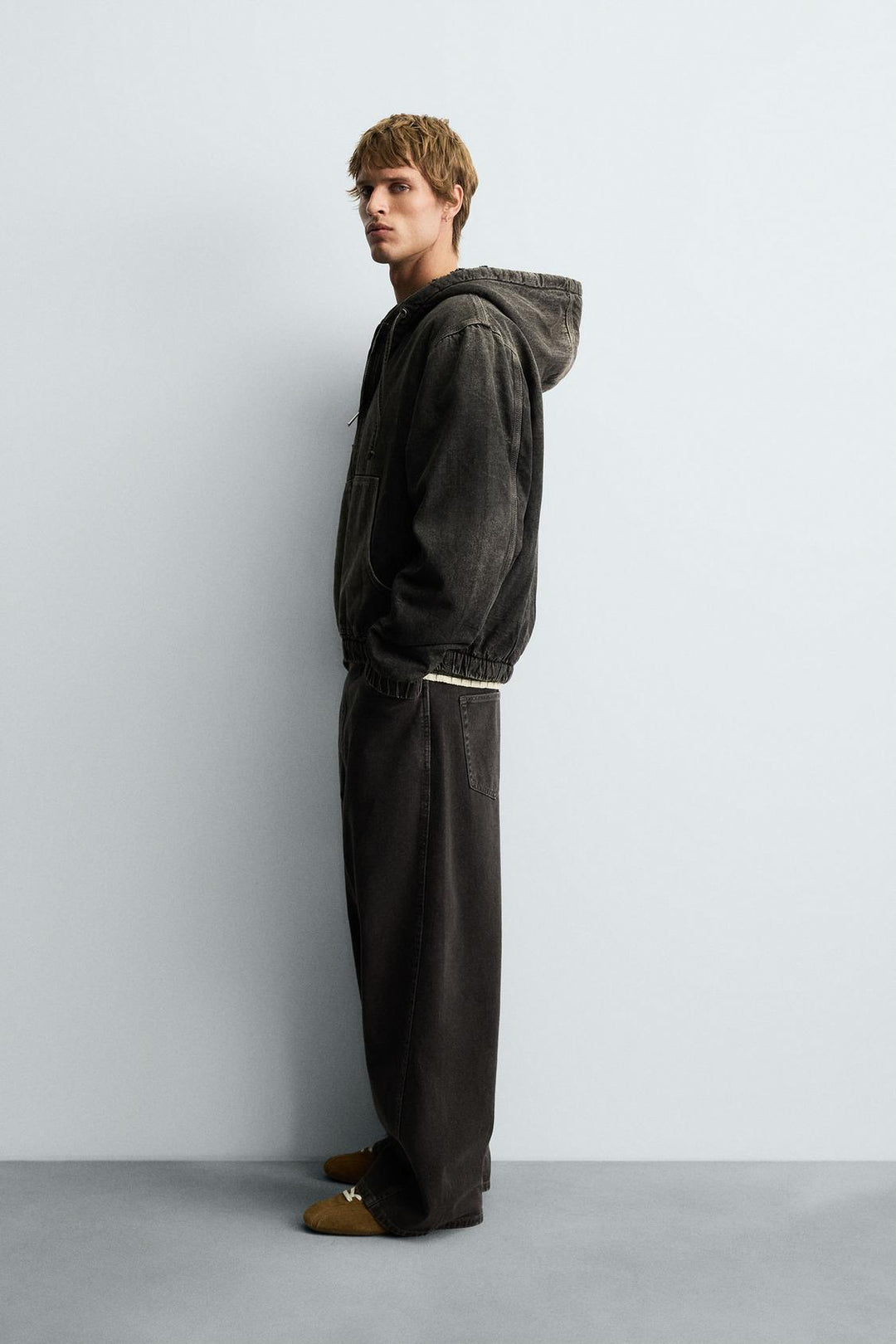 VESTE DÉLAVÉE À CAPUCHE