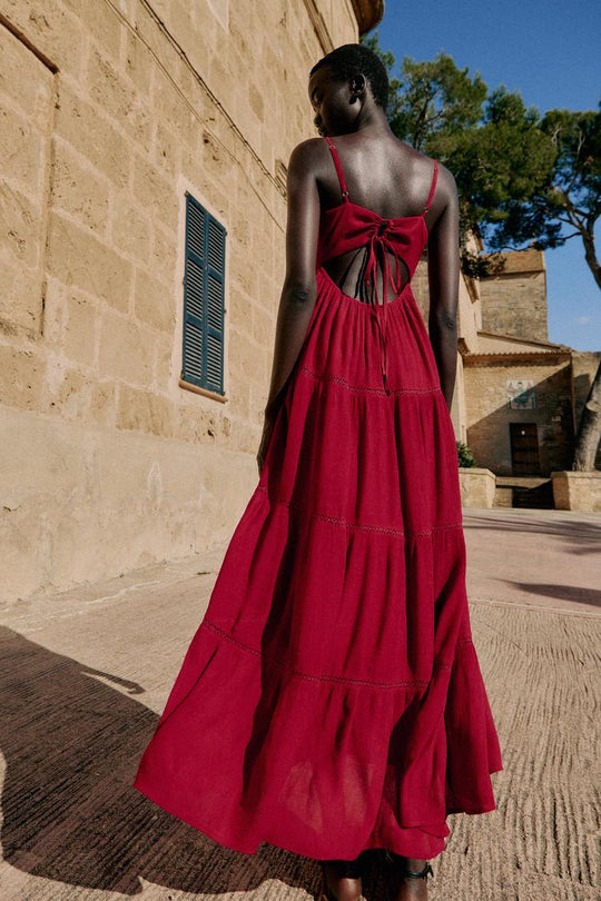 ROBE LONGUE À BRETELLES