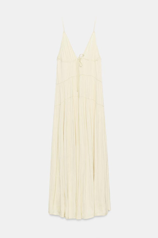 ROBE LONGUE SATINÉE À PLIS