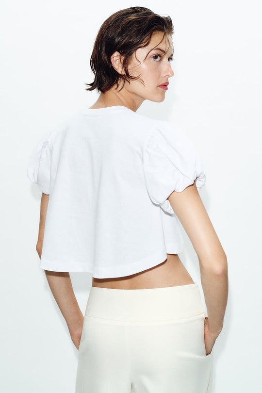 T-SHIRT COURT À MANCHES AMPLES