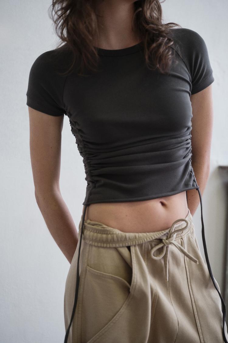 T-SHIRT FRONCÉ RÉGLABLE