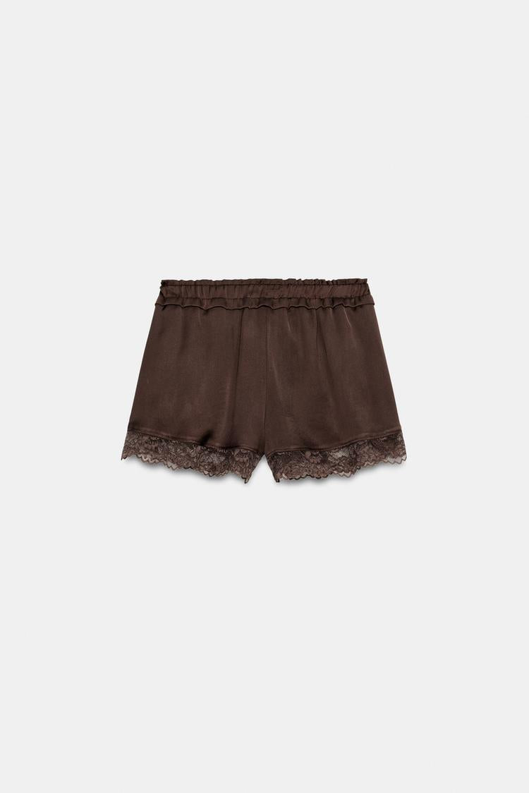 SHORT AVEC DENTELLE COMBINÉE