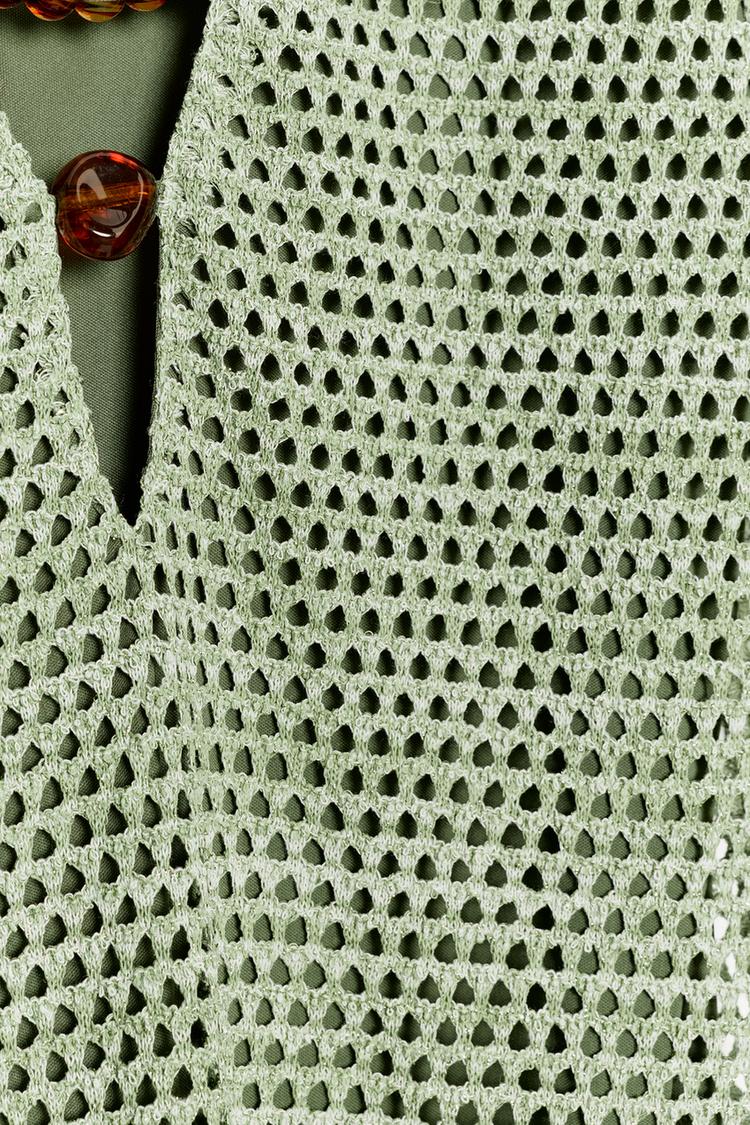 ROBE COURTE EN CROCHET ET FANTAISIE