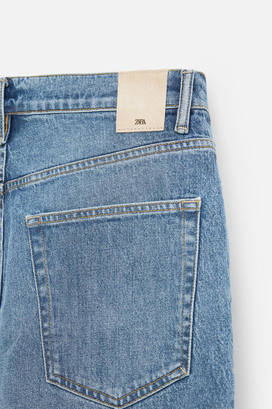 SHORT EN DENIM COUPE CLASSIQUE