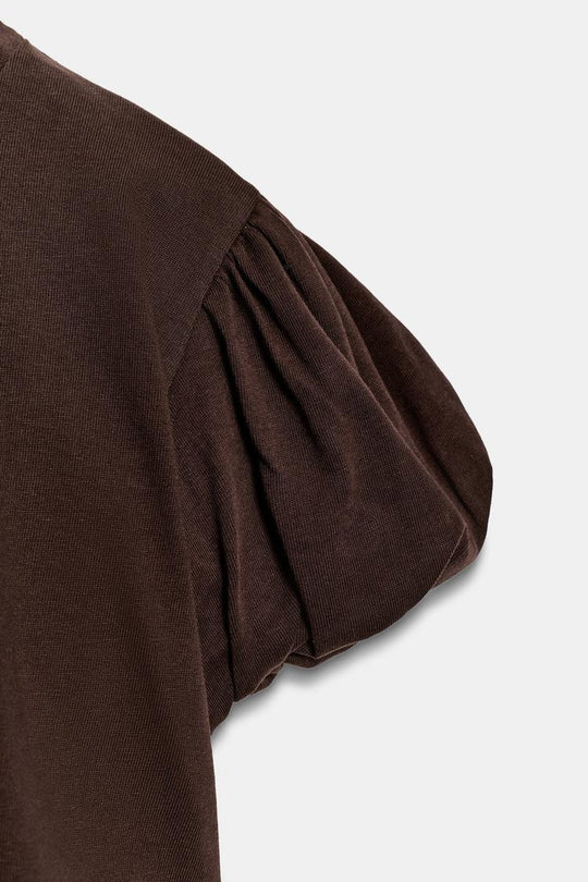 T-SHIRT COURT À MANCHES AMPLES
