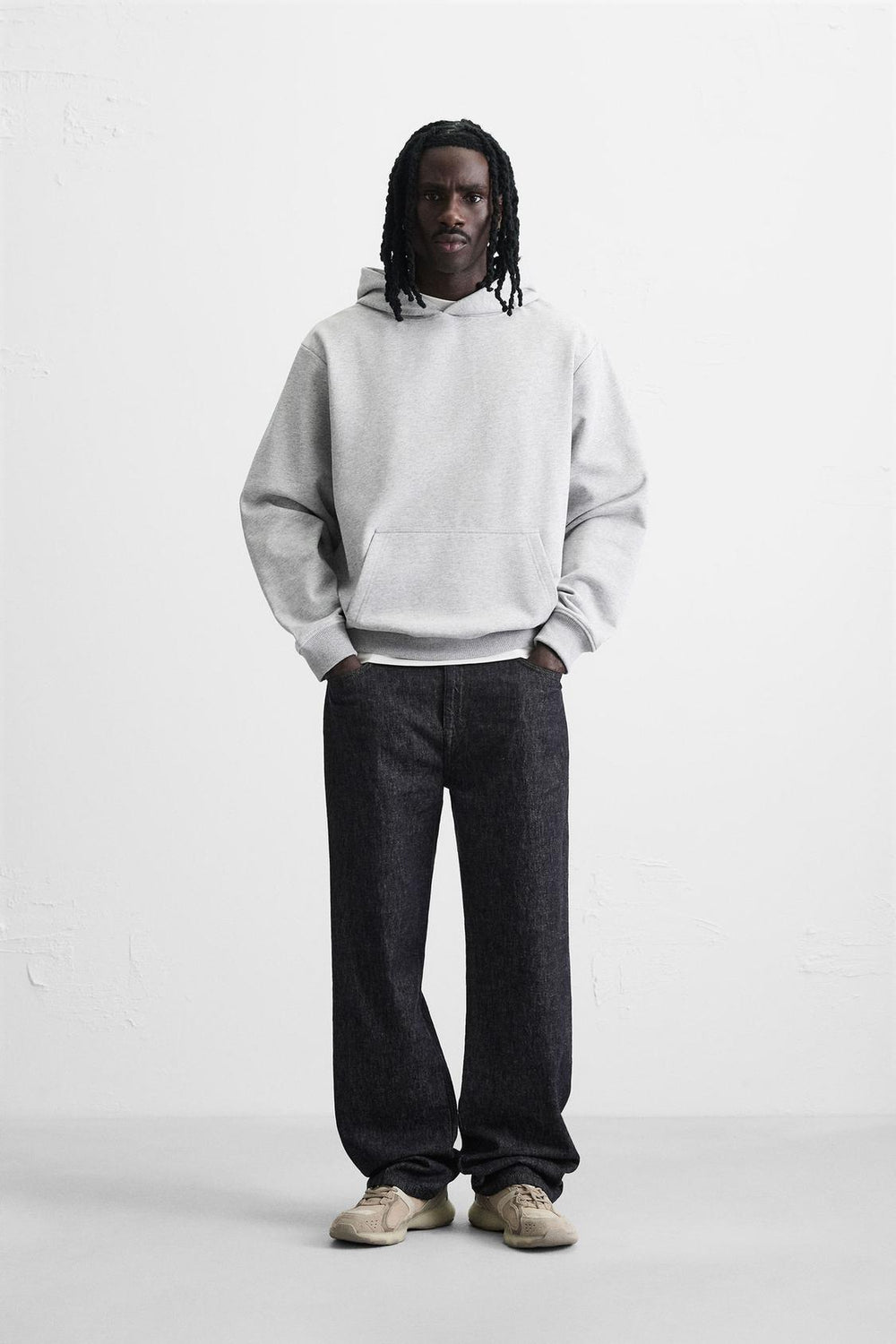 SWEAT À CAPUCHE BASIQUE