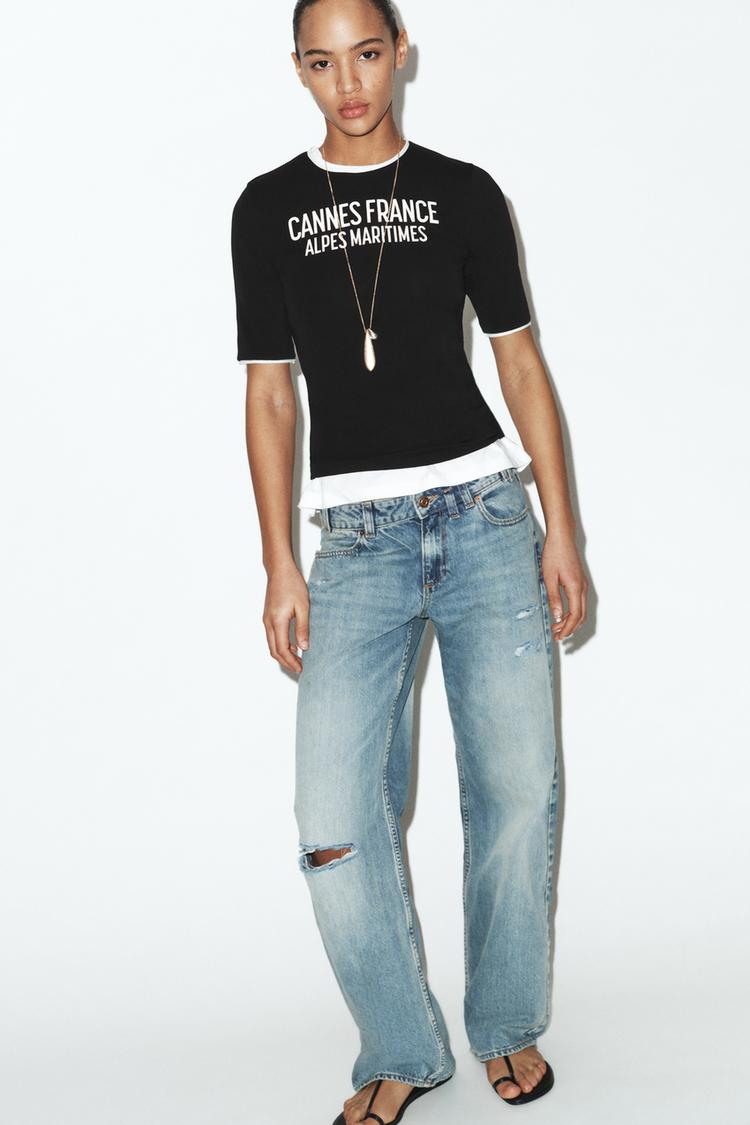 T-SHIRT À INSCRIPTION ET LISERES EN CONTRASTE