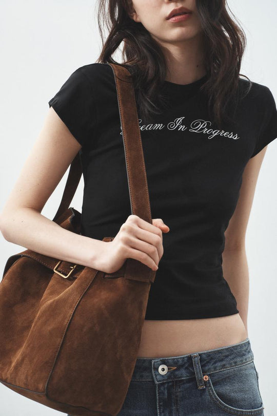 T-SHIRT À INSCRIPTION SUR LE DEVANT