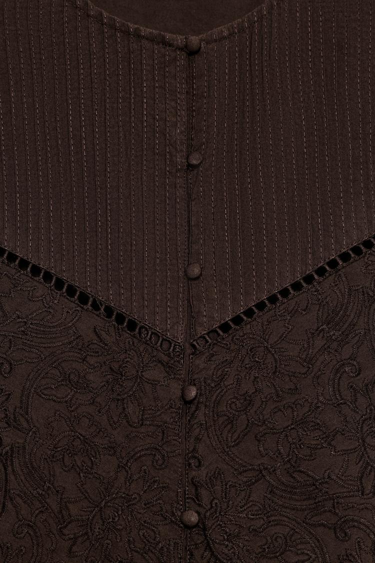 ROBE COURTE EN POPELINE BRODÉE