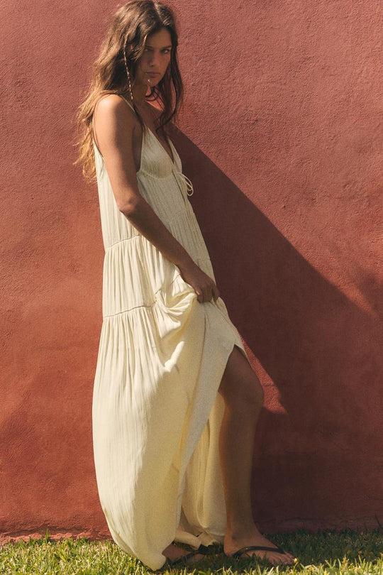 ROBE LONGUE SATINÉE À PLIS