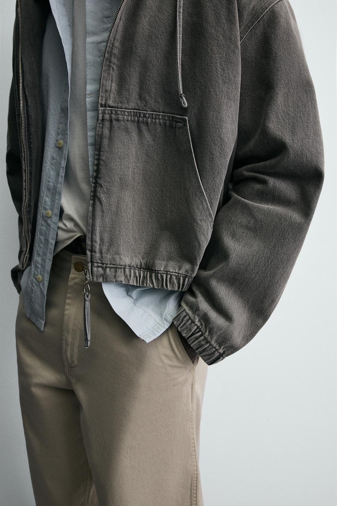 VESTE DÉLAVÉE À CAPUCHE