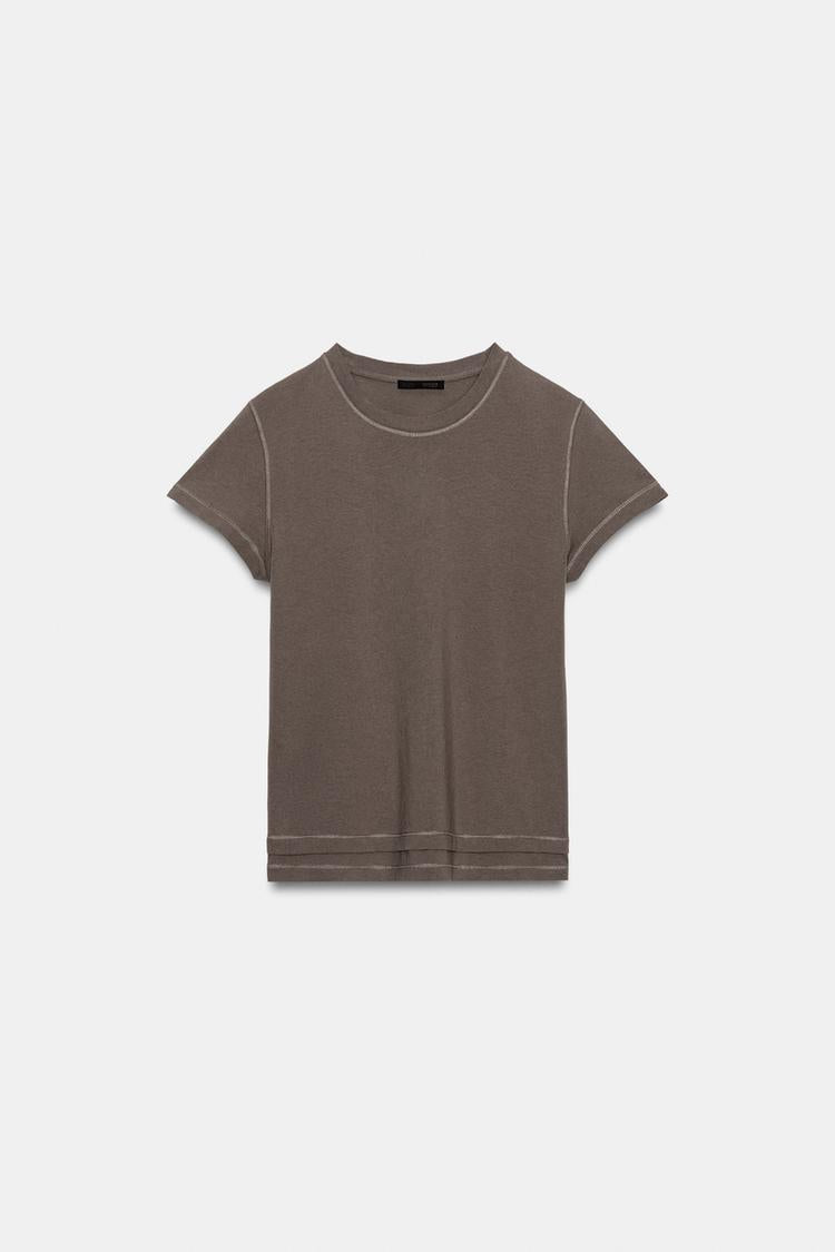 T-SHIRT À MANCHES COURTES EFFET DOUBLE