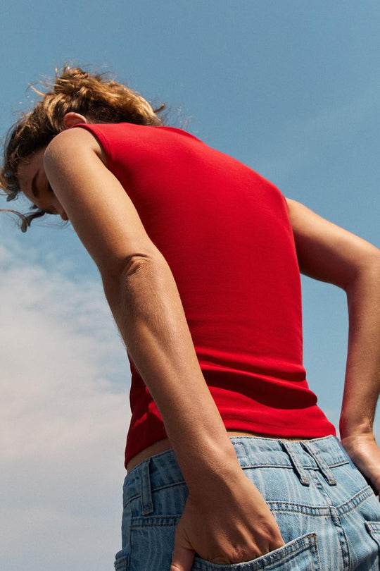 T-SHIRT SANS MANCHES
