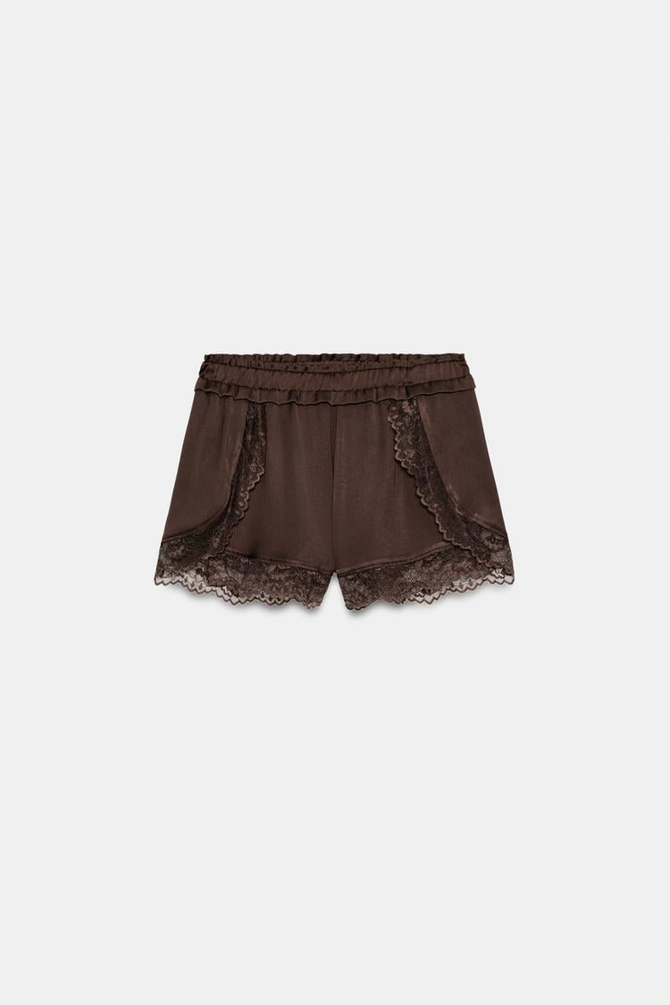 SHORT AVEC DENTELLE COMBINÉE