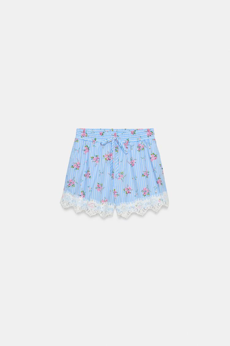 SHORT À RAYURES ET DENTELLE
