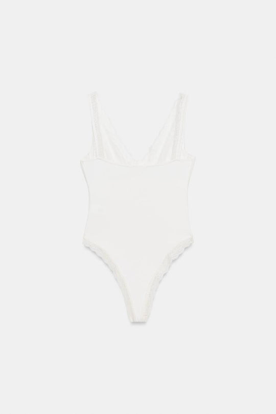BODY AVEC DENTELLE