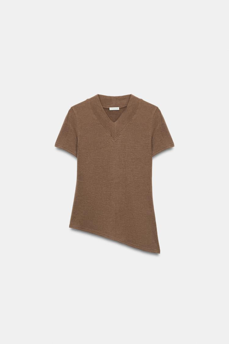 T-SHIRT COL EN V ET BAS ASYMETRIQUE