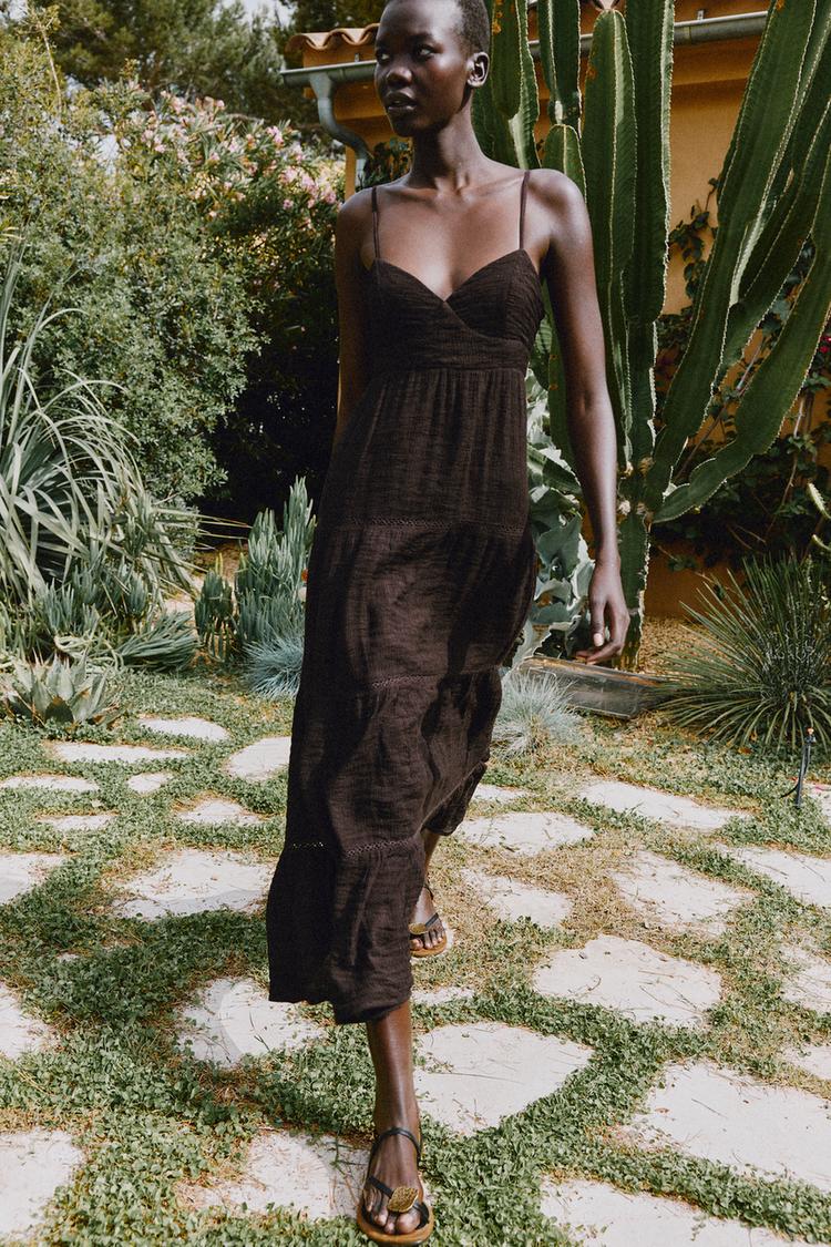 ROBE LONGUE À BRETELLES