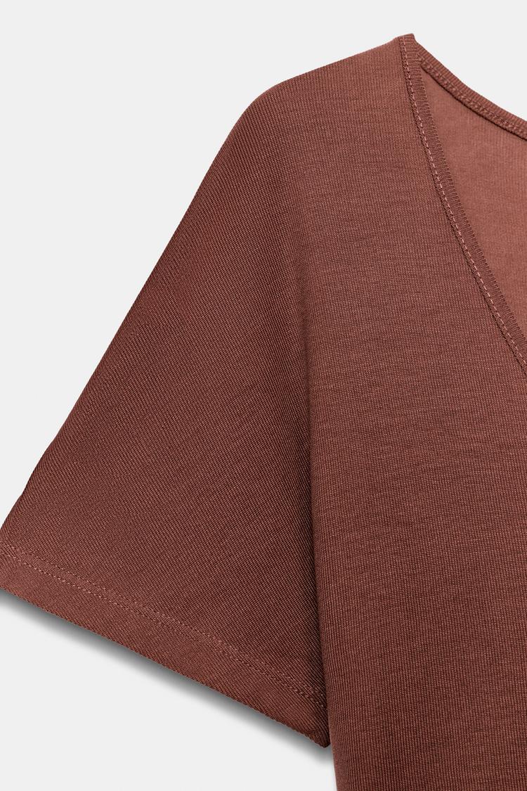 T-SHIRT FLUIDE A MANCHES COURTES 2