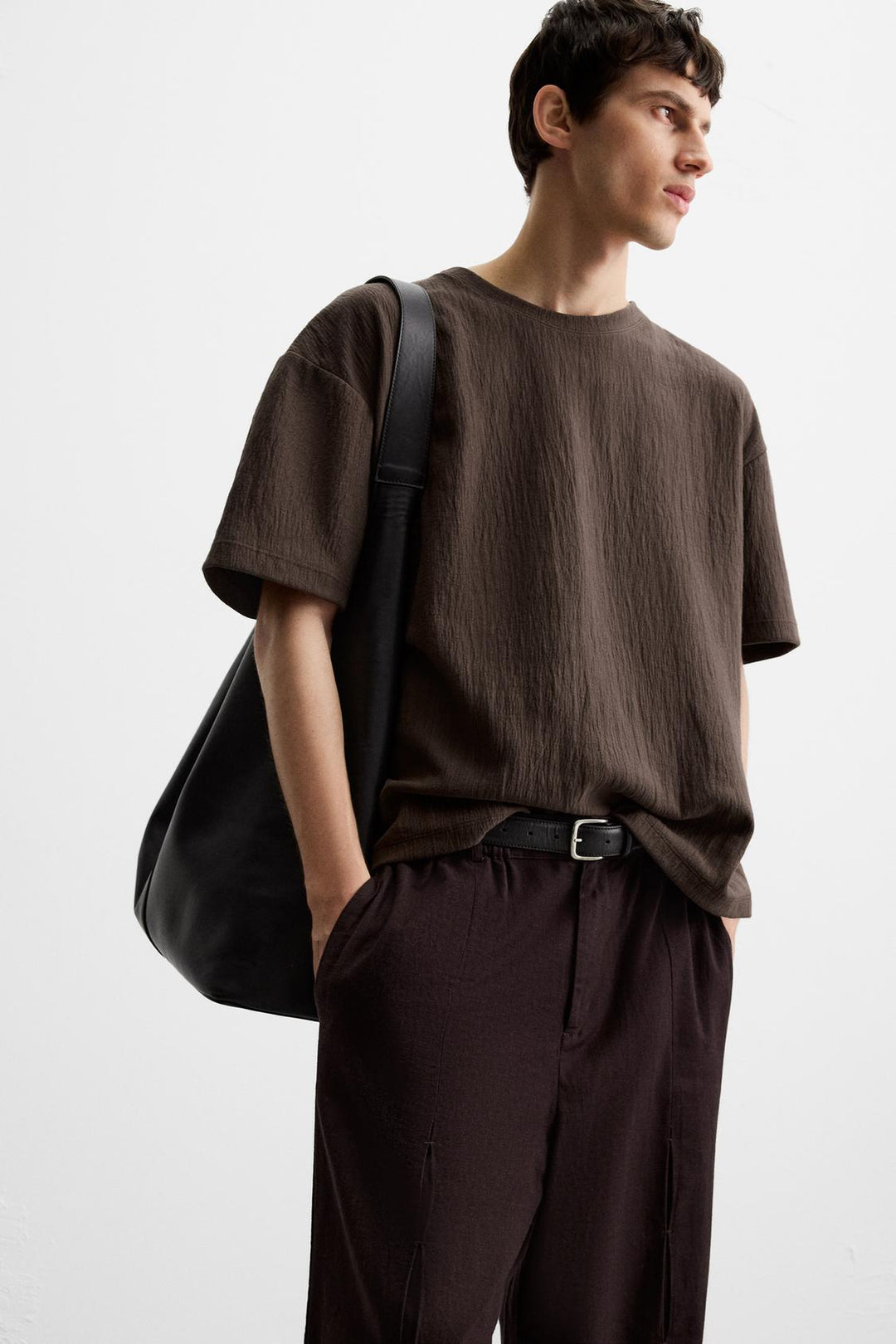 T-SHIRT RELAXED FIT STRUCTURÉ