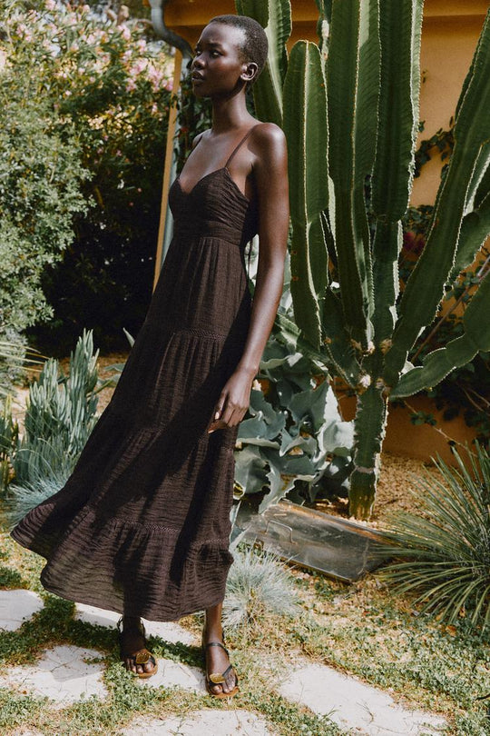 ROBE LONGUE À BRETELLES