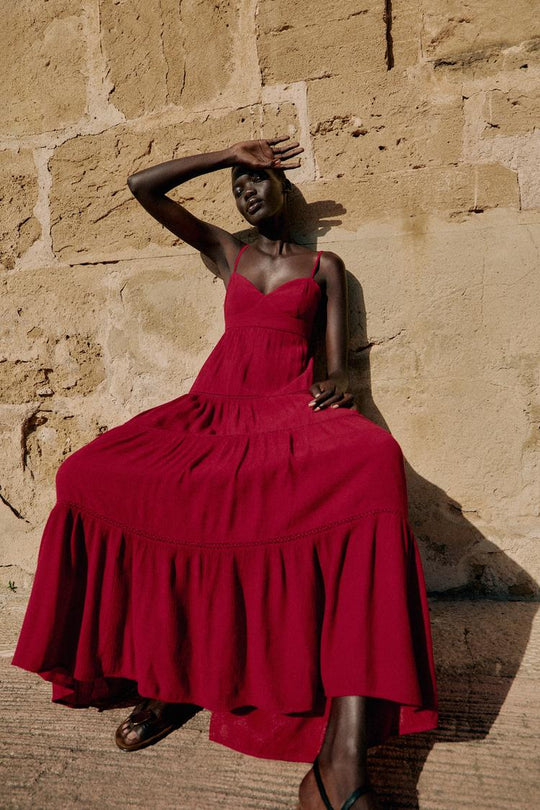 ROBE LONGUE À BRETELLES