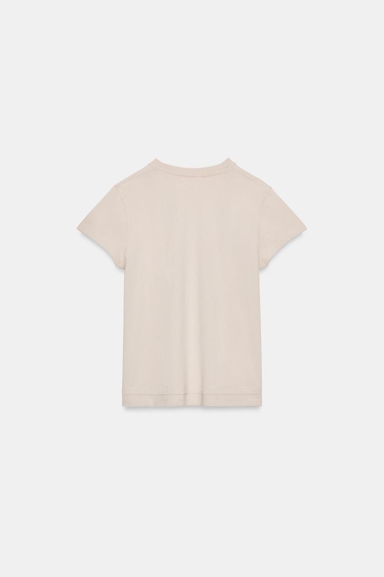 T-SHIRT À MANCHES COURTES EFFET DOUBLE