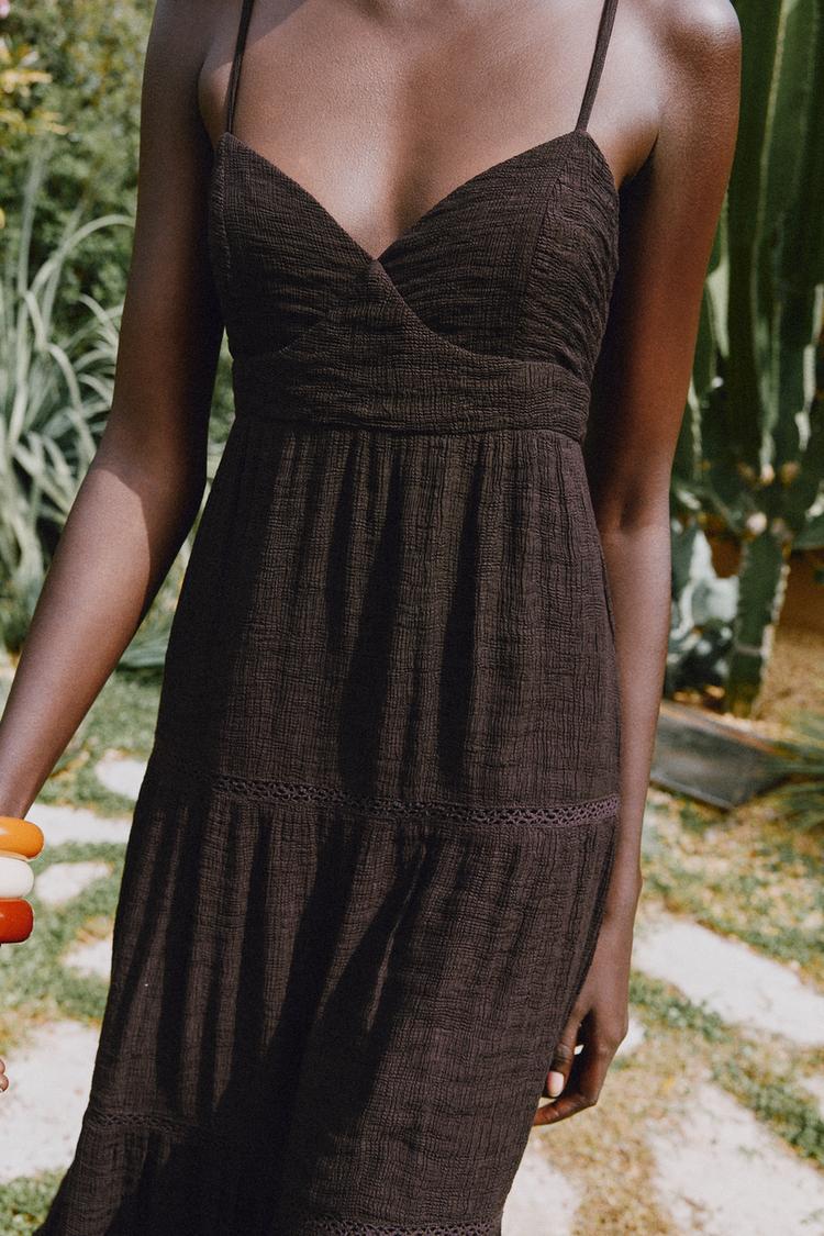 ROBE LONGUE À BRETELLES