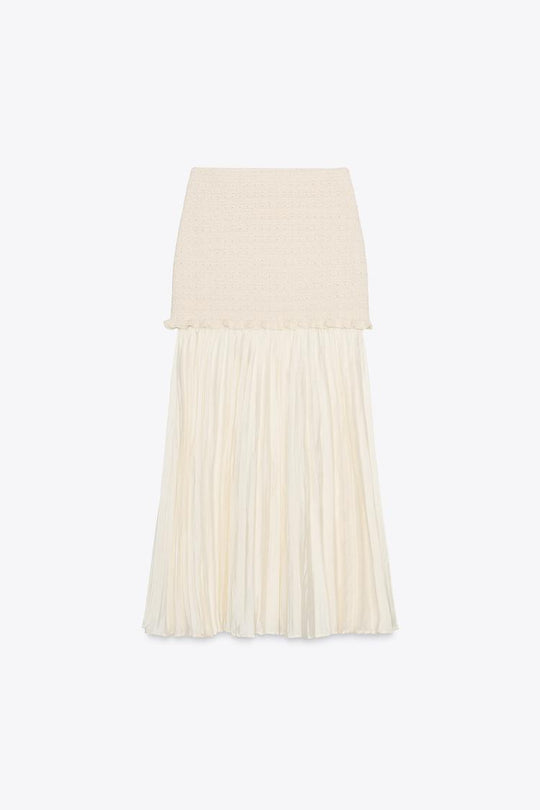 JUPE EN MAILLE EN MATIÈRES VARIÉES