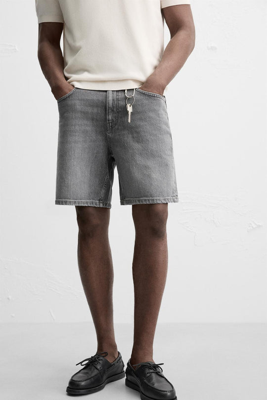 SHORT EN DENIM COUPE CLASSIQUE