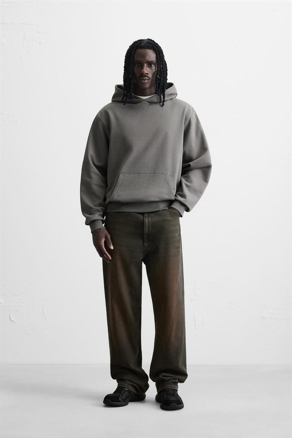 SWEAT À CAPUCHE BASIQUE