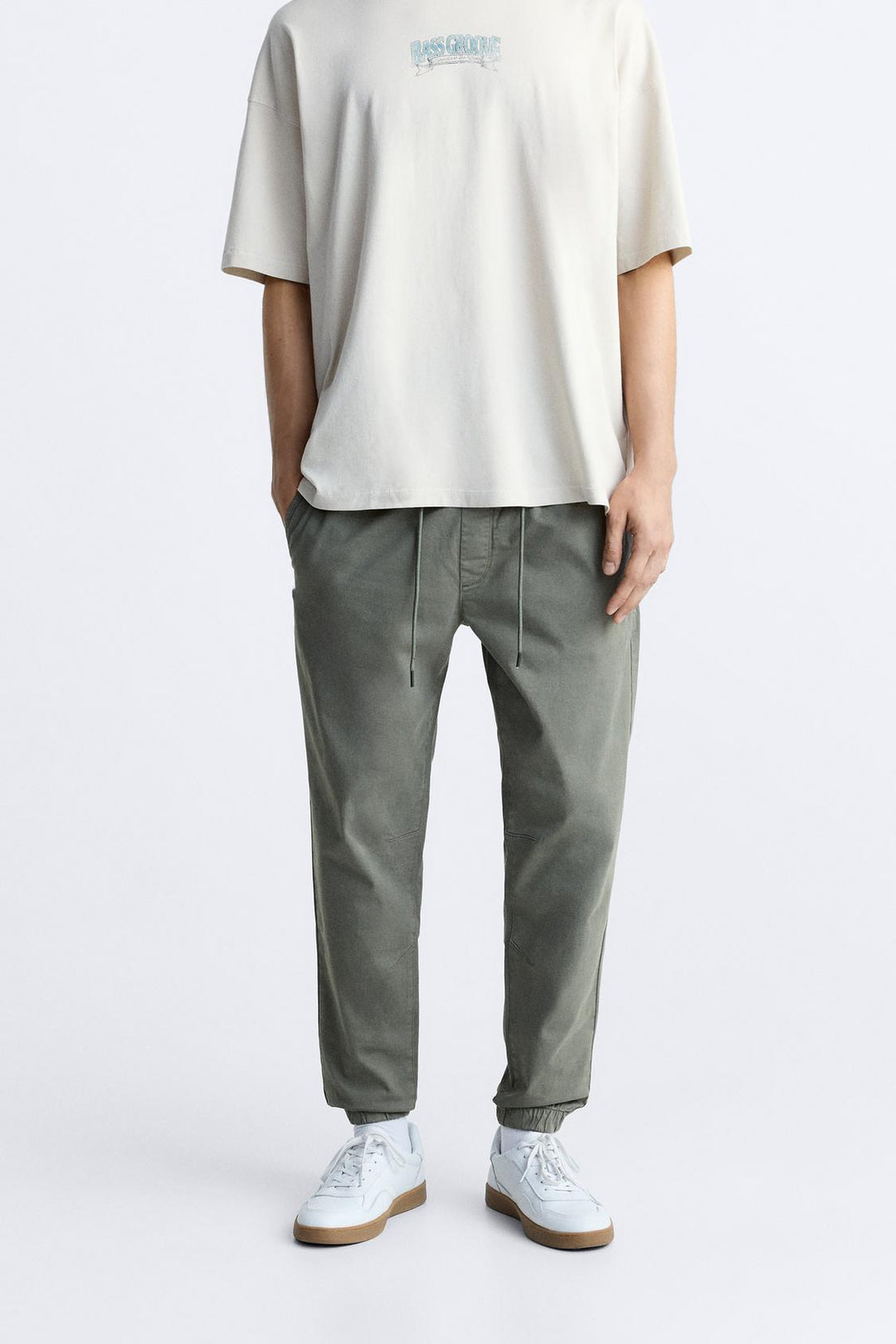 PANTALON DÉLAVÉ AVEC TAILLE JOGGING