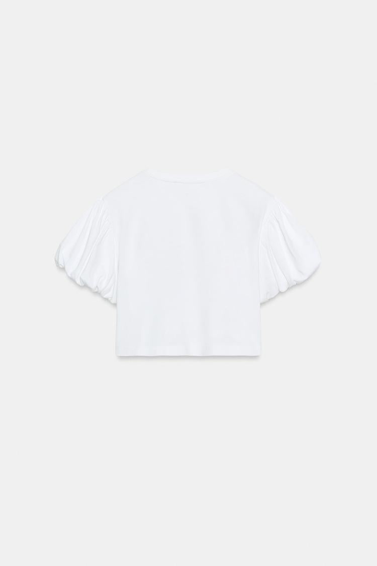 T-SHIRT COURT À MANCHES AMPLES