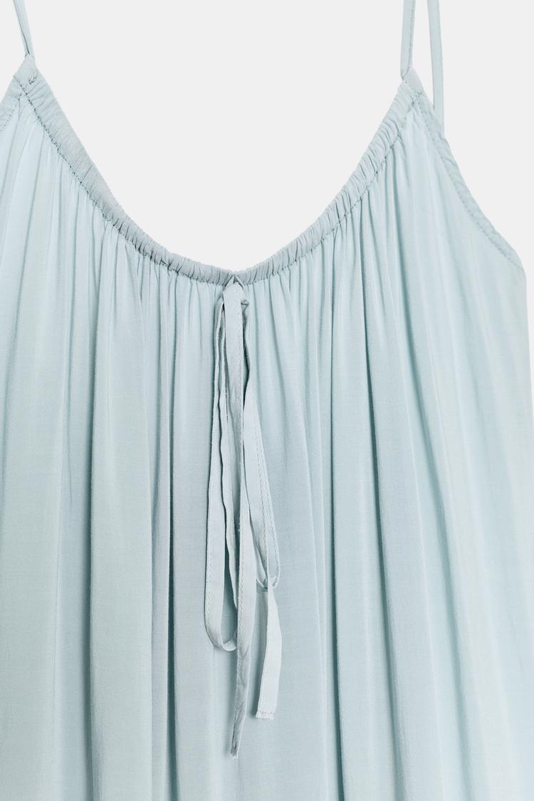 ROBE COURTE FLUIDE À VOLANT